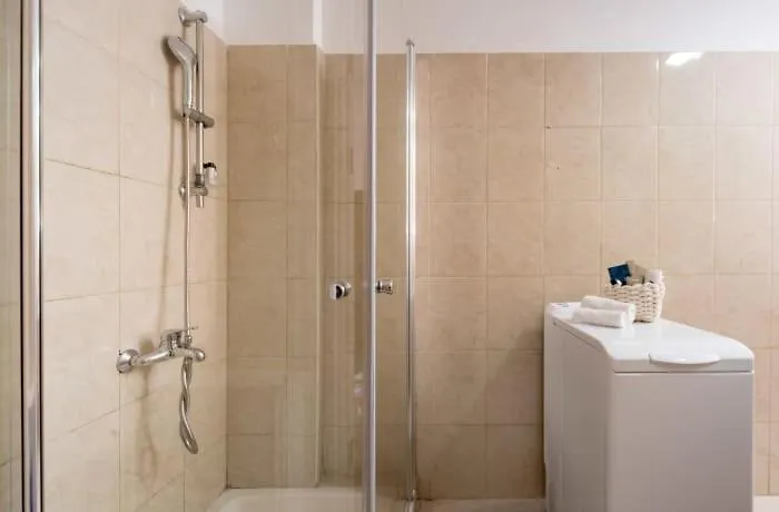 Appartement à 2 Chambres à Coucher