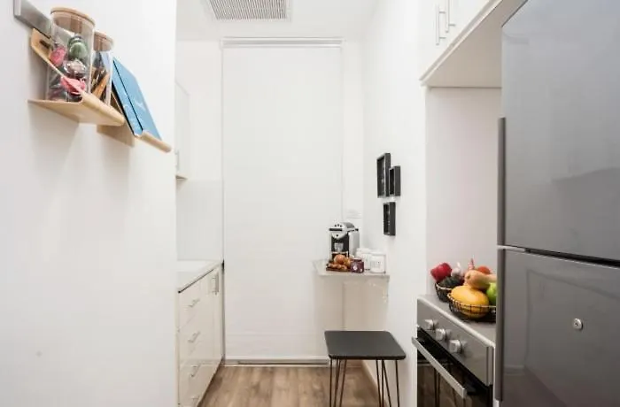 Appartement à 2 Chambres à Coucher